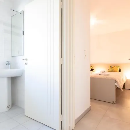 Renovated 2-br With Terrace And Pool Cannes